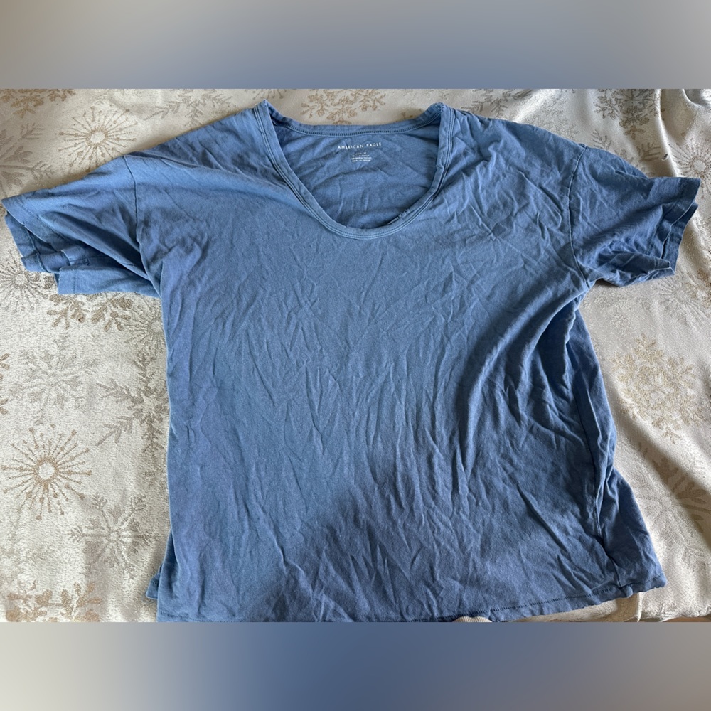 American Eagle T Shirt